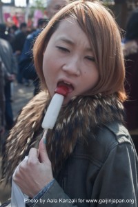 kanamara matsuri festival, iron penis festival, japanese girl suck penis lolipop