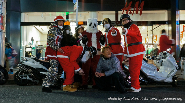 Noël à Tokyo - Papa Noël panda avec Motards de Noël